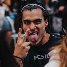 Liz Almonte's Instagram, Twitter & Facebook