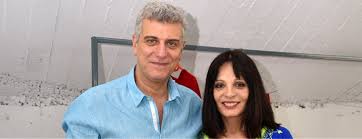 Vladimiros kiriakidis is an actor and television director. Bladimhros Kyriakidhs Den 8a Hmoyn Dikaios Apenanti Se Ena Paidi Einai Polles Oi Wres Poy Asxoloymai Me Thn Doyleia Iciao