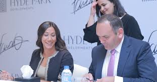 The park is divided in two by the serpentine lake. Hyde Park Developments Signs An Exclusive Global Sponsorship With Farida Osman