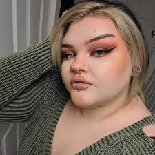 i'm going out tonight, babes. hide y'all boyfriends. i don't wanna see  their faces.