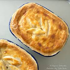 Cape Malay Chicken And Mushroom Pie Hoender Pastei Tantalise My Taste Buds Recipe Chicken And Mushroom Pie Mushroom Pie Roast Chicken Pie