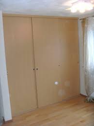 .hosenhalter, rockhalter, kleiderstangen, kleiderlifte, multifunktionshalter, schubladen, träger für einlegeböden, trägersysteme für türelemente zur raumabtrennung. Raumteiler