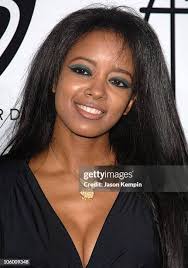 525 Stephanie Adams Photos & High Res Pictures