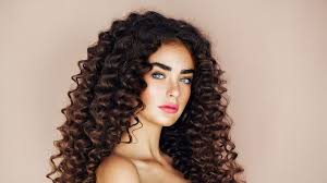 Coiffure visage long quelle coupe pour un visage allongé. Cheveux Boucles Et Frises Comment Entretenir Une Permanente