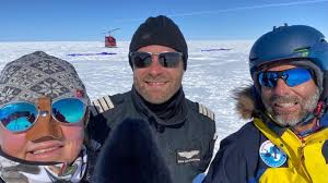 Last year, belgian polar explorer and guide, dixie dansercoer, wrote a series about drysuits, used on thin ice and when swimming leads (open water) on the arctic ocean. Kfj2rr8p Di55m