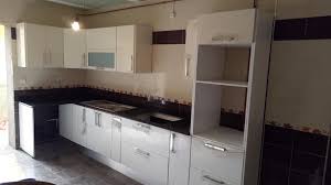 Cuisine metod/voxtorp, metod cuisine habillée de portes et faces de tiroirs voxtorp en panneau de particules, à partir de 459 euros (prix selon implantation type) ikea. Mobilia Cuisine Blanc Et Beige Granite Galaxy Noir Port Facebook