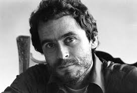 Ted bundy, film del 2002 di matthew bright, racconta la vita di uno dei serial killer più famosi della storia americana, dal primo omicidio all'ultimo arresto (l'uomo riesce infatti ad. Speciale Ted Bundy Fascino Criminale Tiscali Gamesurf