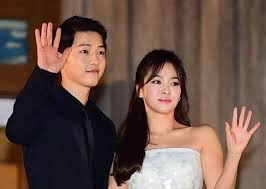 Song Joong Ki And Song Hye Kyo S Acquaintances Describe How Their Love Story Began Cancion Hye Kyo Song Hye Kyo Song Joong