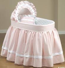 Baby Furniture Bedding Sweet Petite Bassinet Set Goruntuler Ile Bebek Besigi Bebek Sepetleri Bebek Besikleri