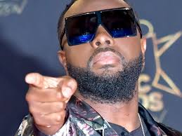 Avec le maxi ceux qui dorment les yeux ouverts. Maitre Gims Devoile Une Photo De Son Enfance Et De Ses Yeux Voici Maitre Gims Album Maitre Gims Chanteur