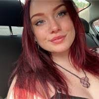 Julie Wardell's Instagram, Twitter & Facebook