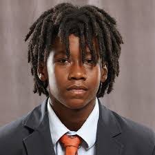 Cameron Brownlee's Instagram, Twitter & Facebook