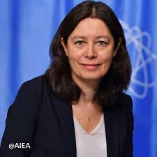 Barbara Botos's Instagram, Twitter & Facebook