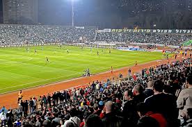 É uma empresa estadunidense de calçados, roupas, e acessórios fundada em 1972 por bill bowerman e phillip knight. Maccabi Haifa F C Wikiwand
