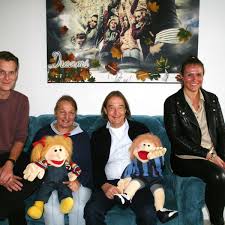 Alla våra möbler är handgjorda i vår egen fabrik och skickas till dig utan fördyrande mellanhänder. 20 Jahre Sozialpadagogische Familien Und Lebenshilfe Achim Aus Sechs Kollegen Sind 170 Geworden Achim