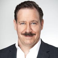 Tom Fries: Finanzberater in München