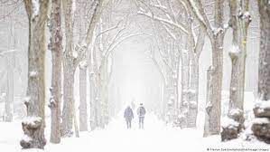 Maybe tomorrow will be warmer, can i feel you then? How Global Warming Can Cause Europe S Harsh Winter Weather Environment All Topics From Climate Change To Conservation Dw 11 02 2021