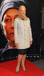 Helen Mirren Fur Collar Has Us A Bit Perplexed Photos Poll Helen Mirren Dame Helen Mirren Fashion
