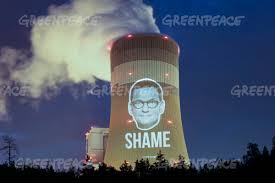 14 jahre später gehörte der ort zum herzogtum warschau und 1815 zum königreich polen , das in. Greenpeace Night Projection On Belchatow Coal Power Plant In Poland