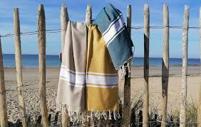 Situated 50 yards from fécamp beach, the property features a casino and free private parking. Fouta Bande Blanche Authentique Ma Cabane Sur La Plage