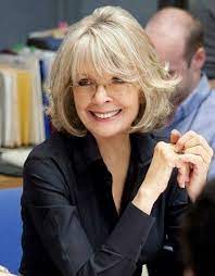 Unsere top 20 kurzhaarfrisuren fur frauen ab 60 jahren haartrend. Frisuren Ab 50 Mit Brille Ayayhome