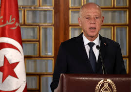 .الجمهورية قيس سعيد والتي من بينها إعفاء رئيس الحكومة هشام المشيشي وتجميد أم، أكد عبو أن ما قام به قيس سعيد ليس انقلابا وأن المؤسسة الأمنية. Ù…Ø§Ø°Ø§ ÙŠØ­ØµÙ„ ÙÙŠ ØªÙˆÙ†Ø³ Ø¬Ø°ÙˆØ± Ø§Ù„Ø®Ù„Ø§Ù Ø¨ÙŠÙ† Ù‚ÙŠØ³ Ø³Ø¹ÙŠØ¯ Ù…Ù† Ø¬Ù‡Ø© ÙˆØ§Ù„Ù†Ù‡Ø¶Ø© ÙˆØ§Ù„Ù…Ø´ÙŠØ´ÙŠ Ù…Ù† Ø¬Ù‡Ø© Rt Arabic