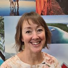 Lucy Hopping's Instagram, Twitter & Facebook