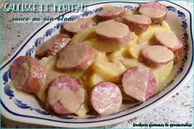 Saucisse De Morteau Sauce Au Vin Blanc Recette Saucisse De Morteau Alimentation Recettes De Cuisine