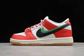 Nike te pide que aceptes las cookies con fines de rendimiento, redes sociales y publicidad. 2020 Frame Skate X Nike Sb Dunk Low Habibi Chile Red White Lucky Green Black Ct2550 600 With Sneaker