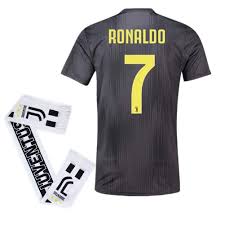 Giocatore della juventus e della nazionale portoghese 🇵🇹 | 1 saw my story👁️ fanpage twitch.tv/miky_erco. 7 Ronaldo Juventus Away 2018 2019 Season Mens Soccer Jersey And Scarf Color Black Cx18q3dllg2 Size Small Mens Sports Shirts Mens Soccer Soccer Jersey