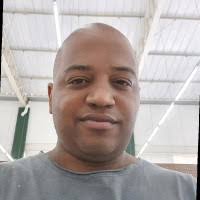 100+ "Robert Mello" profiles