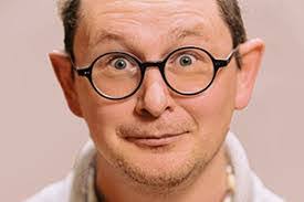 Simon Victor's Instagram, Twitter & Facebook