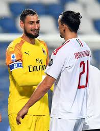 Supporters of the italian club, angry at their keeper's decision to turn down a new contract with the club, threw fake cash at the player. Serie A S Expiring Contracts How Things Might Play Out For Gianluigi Donnarumma Zlatan Ibrahimovic And More
