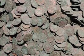 I wasn't going to dig but changed my mind. Metal Detectorists Discover Biggest Ever Haul Of Roman Coins Found In Britain Mirror Online