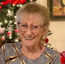 Ann Foshee's Instagram, Twitter & Facebook