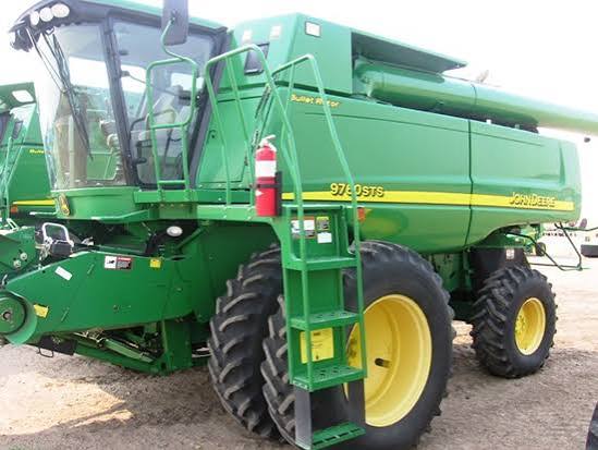 John Deere 9760 STS Combine