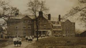 Berea College Has A Us University Cracked Student Debt Us Universities Berea College Colleges In Kentucky