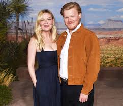 The latest tweets from kirsten dunst (@kirstendunst): Inside Kirsten Dunst S Quarantine Adventures With Jesse Plemons Son Crumpe