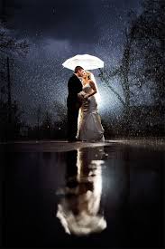 The Most Romantic Wedding Photos Rainy Wedding Unique Wedding Photos Rain Wedding
