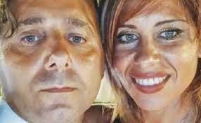 May 30, 2021 · a lanciare l'allarme il marito, padre della ragazzina 14enne, preoccupato di non averle viste tornare. Viviana Parisi Il Marito Cambia Il Quadro Bancomat E 500 Euro Cosa Non Torna Sui Soldi Libero Quotidiano
