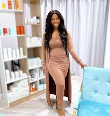 Pearl modiadie (tv show host) was born on the 29th of december, 1987. Pics Pearl Modiadie S Body In Bikini At The Beach Sets Social Media On Fire Mzansi Leaks