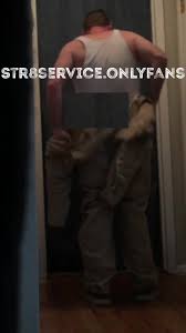 Sweaty worker get sucked off at the gloryhole - ThisVid.com