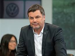Mit simon rolfes, sportdirektor von bayer leverkusen und peter. Sport1 Doppelpass Mit Guter Quote