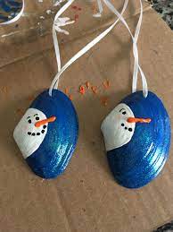 See more ideas about shell crafts, clam shell, seashell crafts. Clam Shell Snowmen Artesanato De Natal Enfeites De Natal Artesanato Casca Artesanato