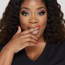 Her face when she mentions Candace Owens. Thats viseral hate.