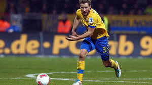 Eintracht braunschweig was founded as the football and cricket club fucc eintracht 1895 in 1895, became fc eintracht von 1895 in 1906, then sv eintracht in 1920. Ehemaliger Lowen Star Marc Pfitzner Kehrt Zuruck Zu Eintracht Braunschweig Sportbuzzer De