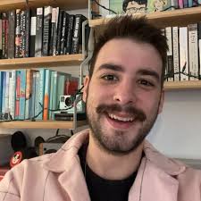 Anthony Holliday (@readingonholliday) • Instagram photos and videos