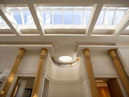 Holding Up The Elaborate Ceiling Are Eight Massive Pillars That Quickly Suggest The Old Testament Story Of Sampson In The Temple Glass Roof Long Hall Ceiling