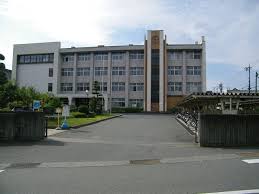 Osahime High School Entrance By Jeannebeck D2z7ejj Jpg 900 675 Japanese School Life School Entrance Japanese High School