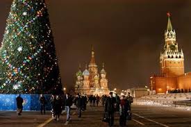 Increase heat to medium, add cubed potatoes and the remaining 5 cups of vegetable broth. Christmas Traditions In Russia
